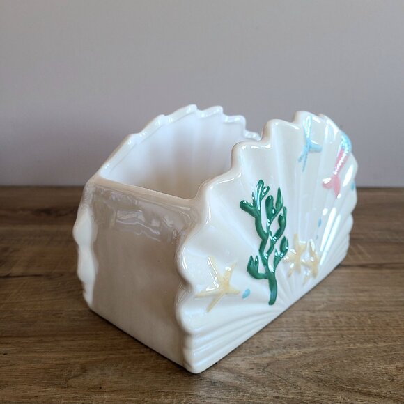 Large 9 3/4'' long, 6'' tall ceramic shell shape luster finish planter. - Picture 3 of 9